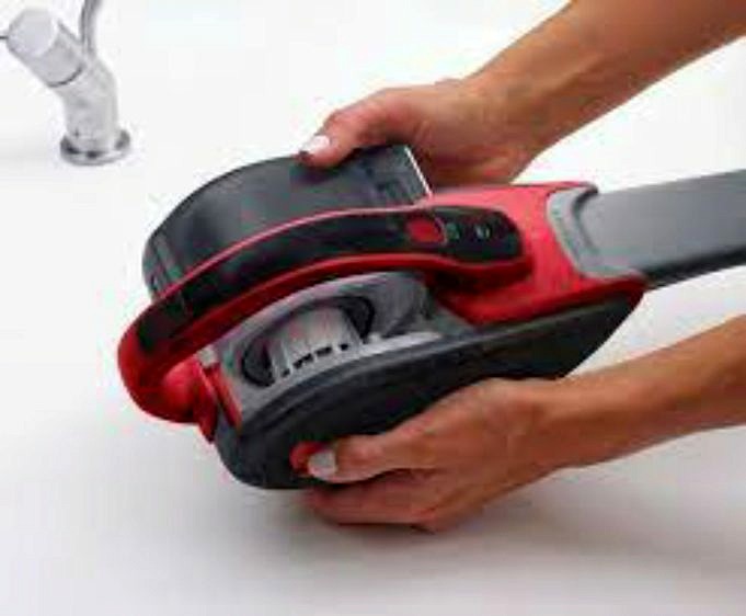 Eureka Whirlwind Bagless Canister Vacuum Review NEN110A